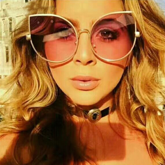 Oversized Cat Eye Sunglasses - Picture 2 of 3